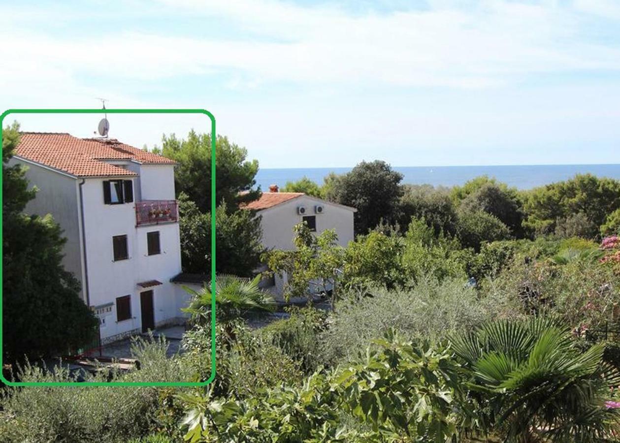 Apartmen Relax 200 M T Beach Rovinj Exterior foto